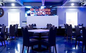 Bubble Hotel Es Rendezvenykoezpont
