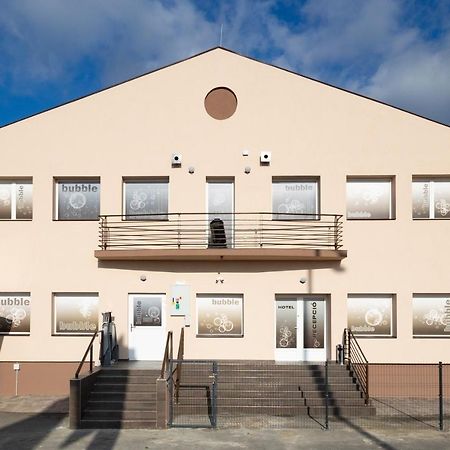 Bubble Hotel Es Rendezvenykoezpont Zalaegerszeg Buitenkant foto