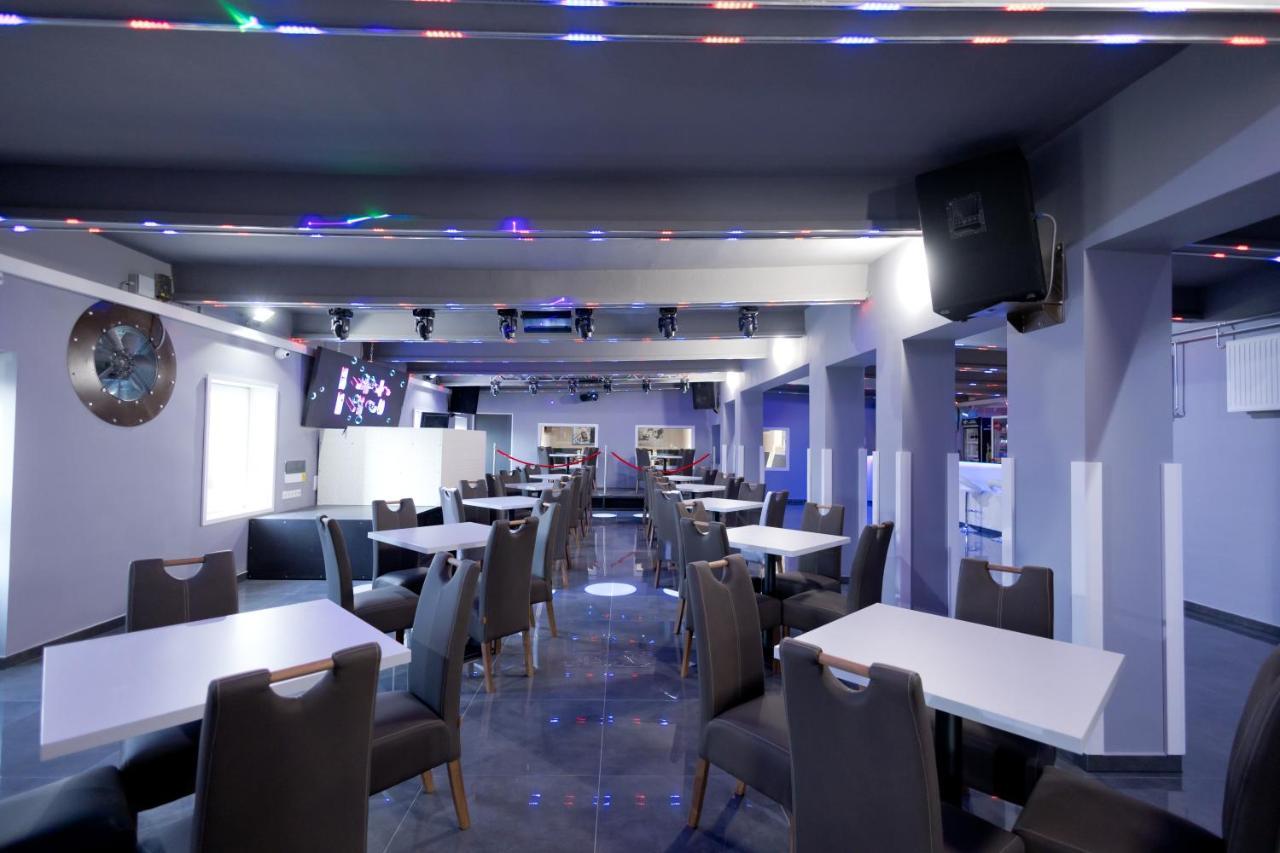 Bubble Hotel Es Rendezvenykoezpont Zalaegerszeg Buitenkant foto