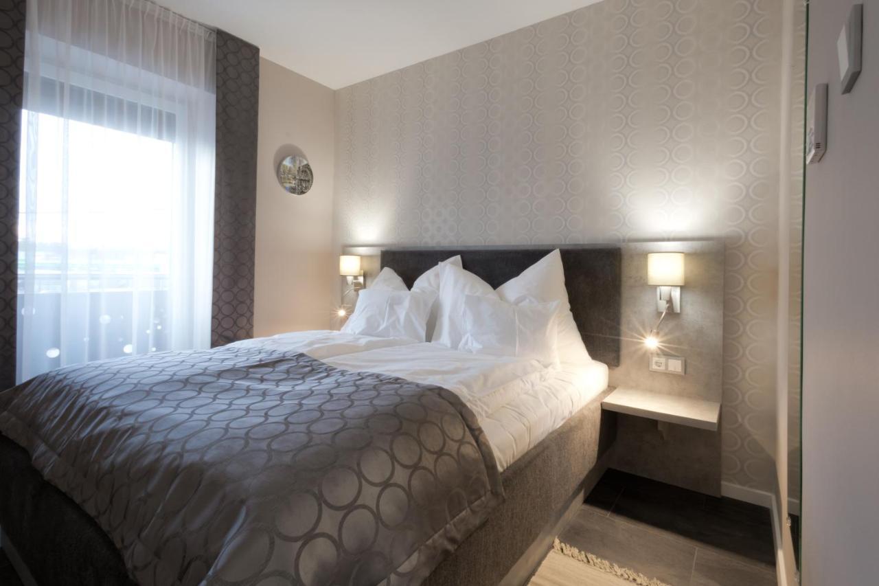 Bubble Hotel Es Rendezvenykoezpont Zalaegerszeg Buitenkant foto